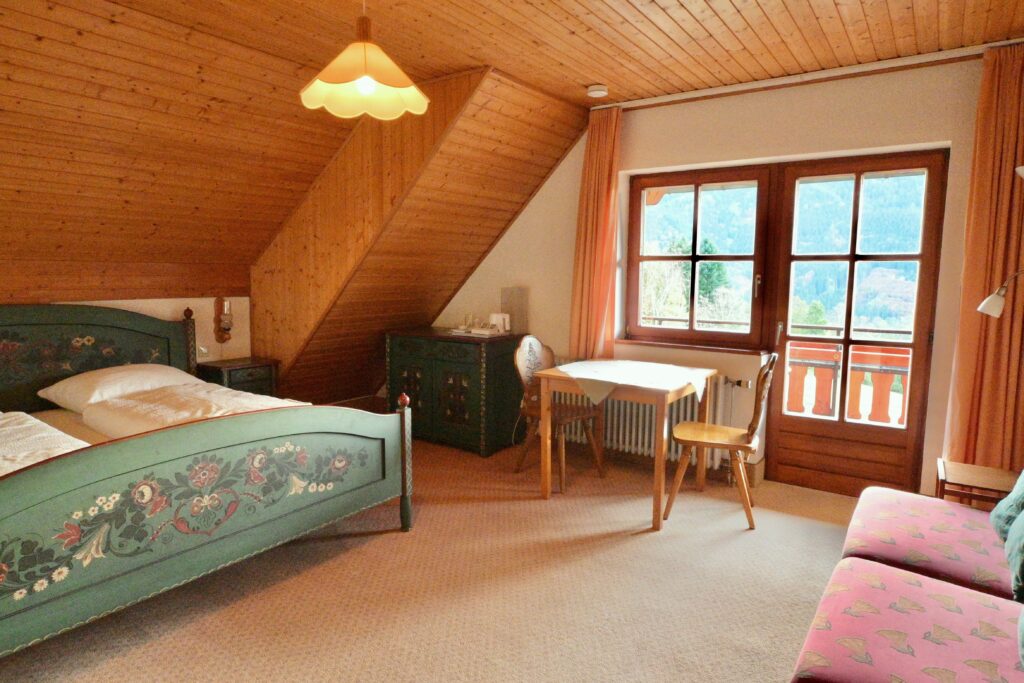Traditionelles Zimmer, Talblick